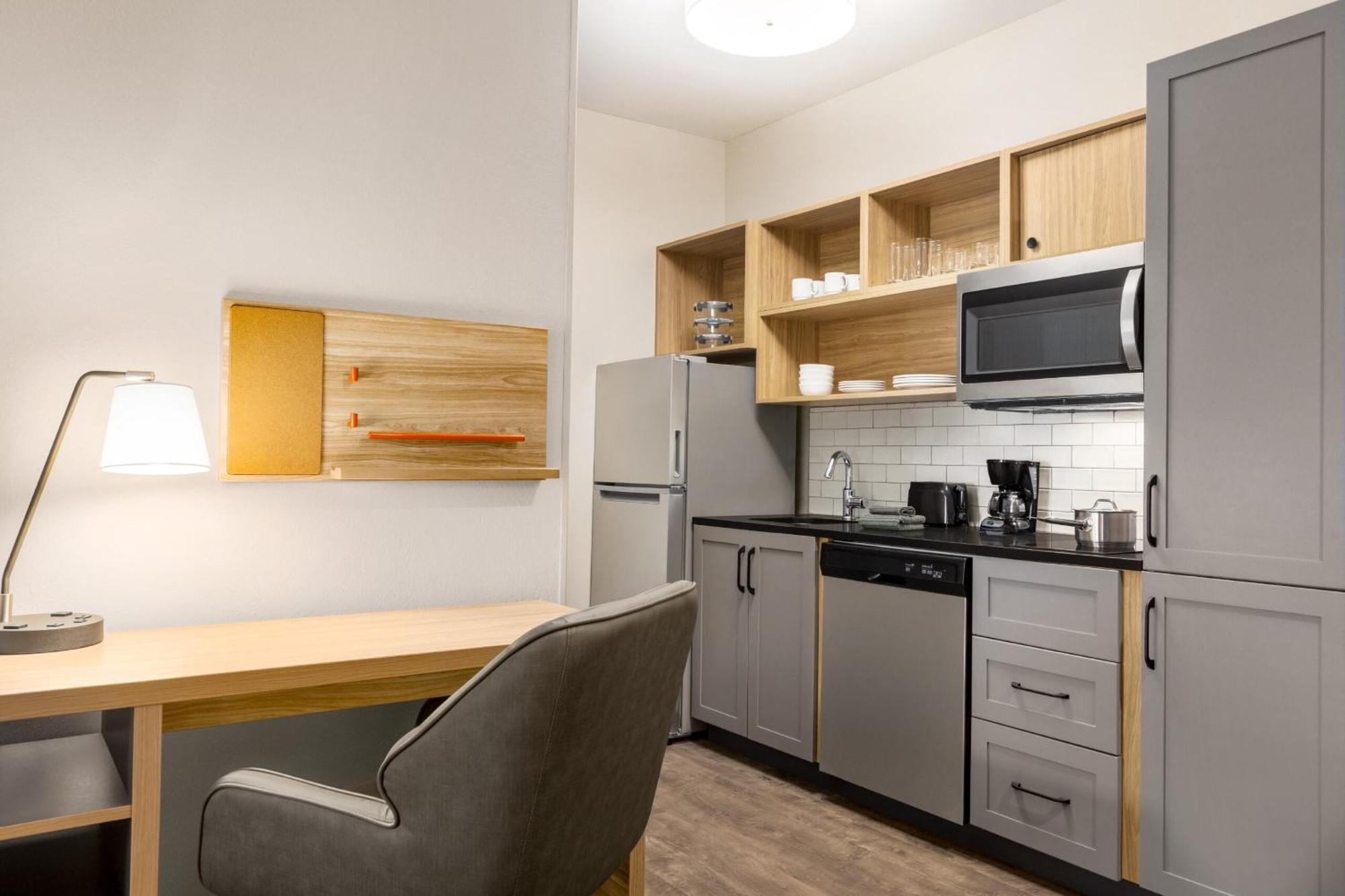 Candlewood Suites Miami - Doral By Ihg Tamiami المظهر الخارجي الصورة